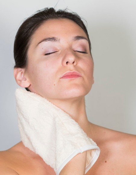 Kit Guanto Struccante e Guanto Scrub Corpo